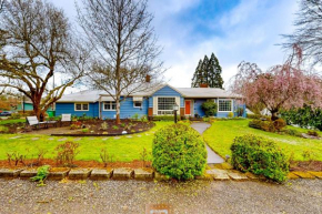 Multnomah Village Hideaway